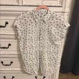 Jane and Delancey White Button Down Shirt with Black Pattern